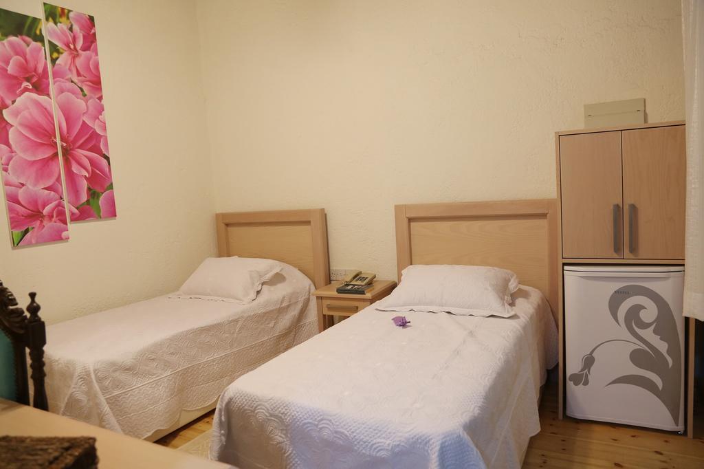 Cypriot Swallow Boutique Hotel Nikosia Zimmer foto